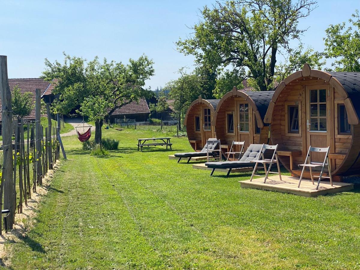 Andrella Auszeithof - Schlaferlebnis Im Holzfass Hotel Friedersbach Bagian luar foto